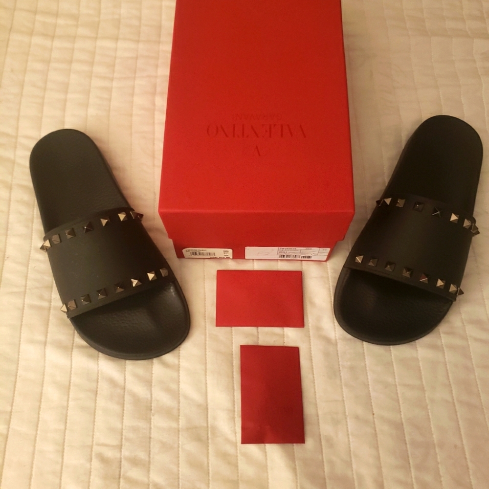 Valentino pool slides